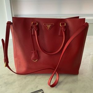 Prada saffiano tote purse